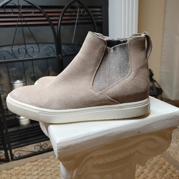 VINCE Newlyn Suede High-top Sneakers, Color: Woodsmoke Womens 7 - Picture 14 of 14